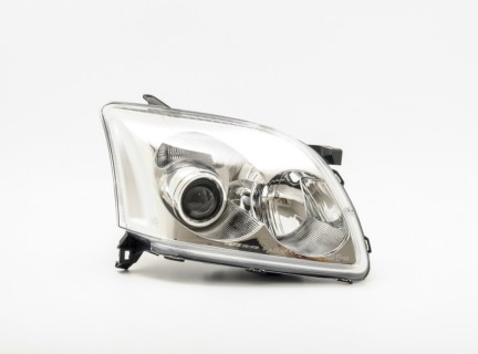 Headlamp Toyota Avensis (2003-2006), right 