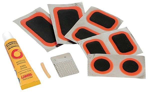 Wheel tyre repair set / for bicycle