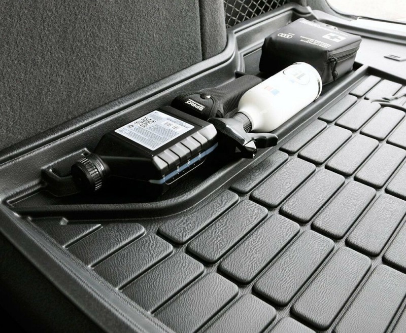 Rubber trunk mat for Skoda Karoq (2017-2024)