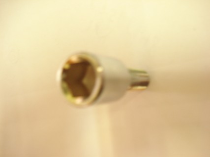 Disc screw for aluminum rims