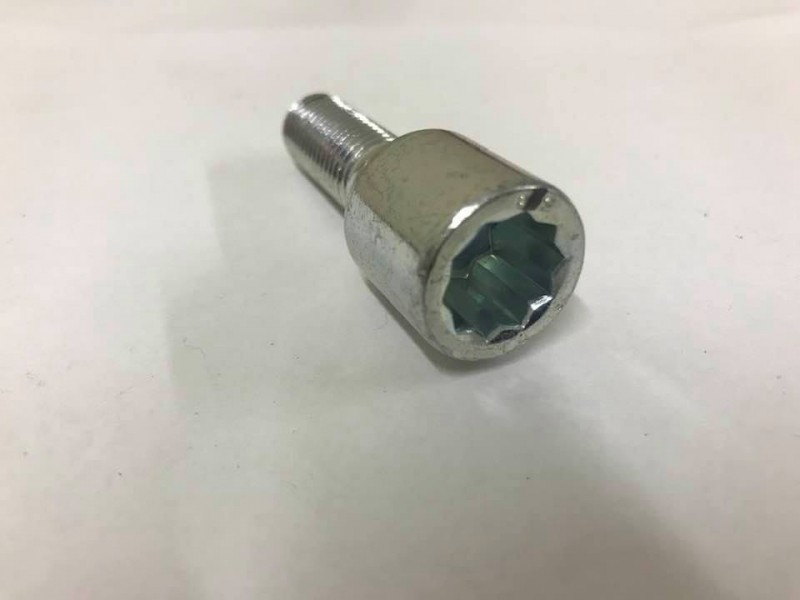 Disc screw for aluminum rims 