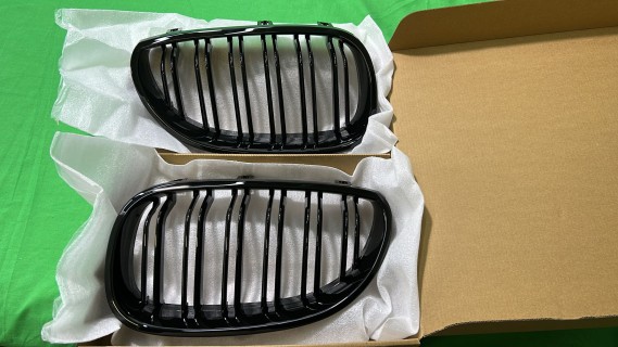 Black Gloss Radiator grill for BMW 5-series E60 (2004-2010) / M-type style