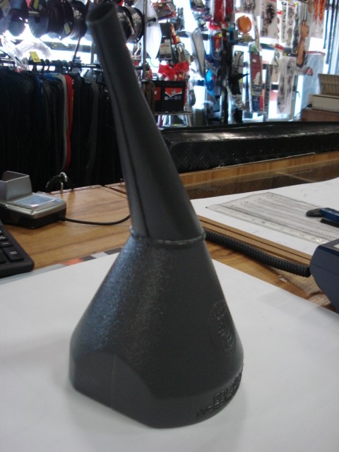 Funnel with angle