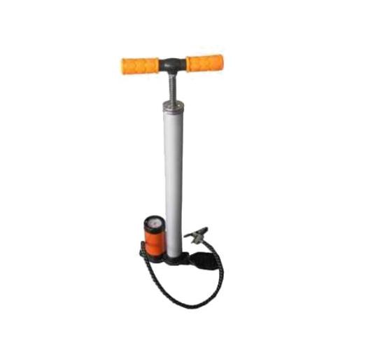 Hand pump with monometre