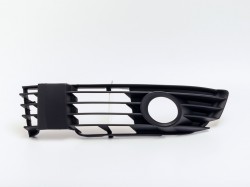 Front bumper grill with holes for fog lamps VW Passat B5 (2000-2005), left side (1)