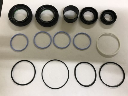 Steering rack repair kit for Toyota 4RUNNER (2003-2009); LAND CRUISER PRADO 120 (2002-2009); LEXUS GX (2002-2009)