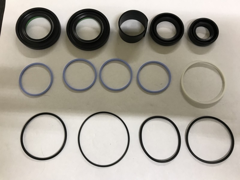 Steering rack repair kit for Toyota 4RUNNER (2003-2009); LAND CRUISER PRADO 120 (2002-2009); LEXUS GX (2002-2009)