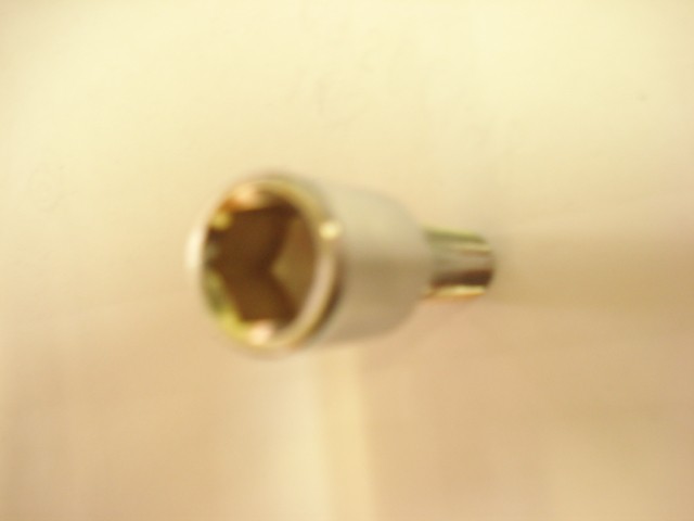 Disc screw for aluminum rims
