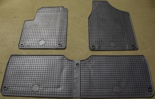 Rubber floor mat set Ford Galaxy (1995-2006)/Seat Alhambra (1995-2010)/VW Sharan (1996-2010)