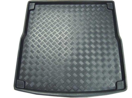 Trunk mat Chrysler Town & Country (2001-2005)