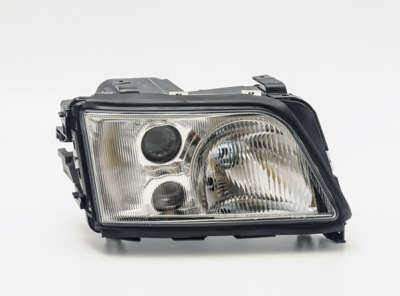 Headlight lamp Audi A6 C4 (06/1994-10/1997), right