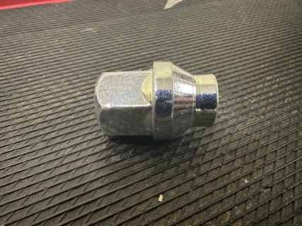 Wheel nut M12X1.5/SW19/H34