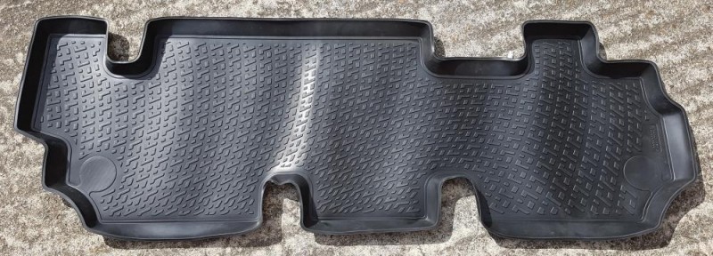 Rubber floor mat for Volkswagen T5/Multivan (2003-2012)/ third row