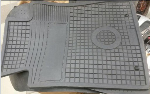 Rubber floor mats set Mercedes-Benz 190 W201 (1985-1993)
