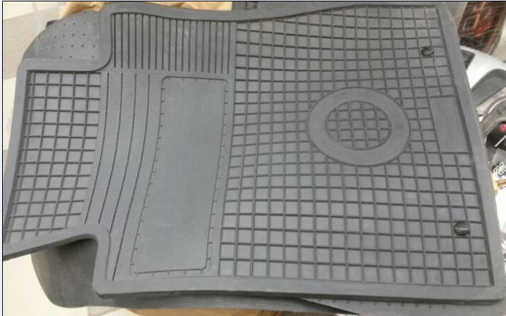 Rubber floor mats set Mercedes-Benz 190 W201 (1985-1993)