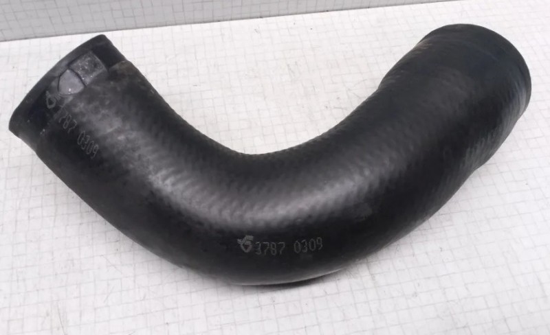 Intercooler hose for Volvo S40